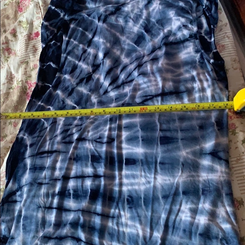 New!! Blue and white tye die dress - Picture 5 of 5